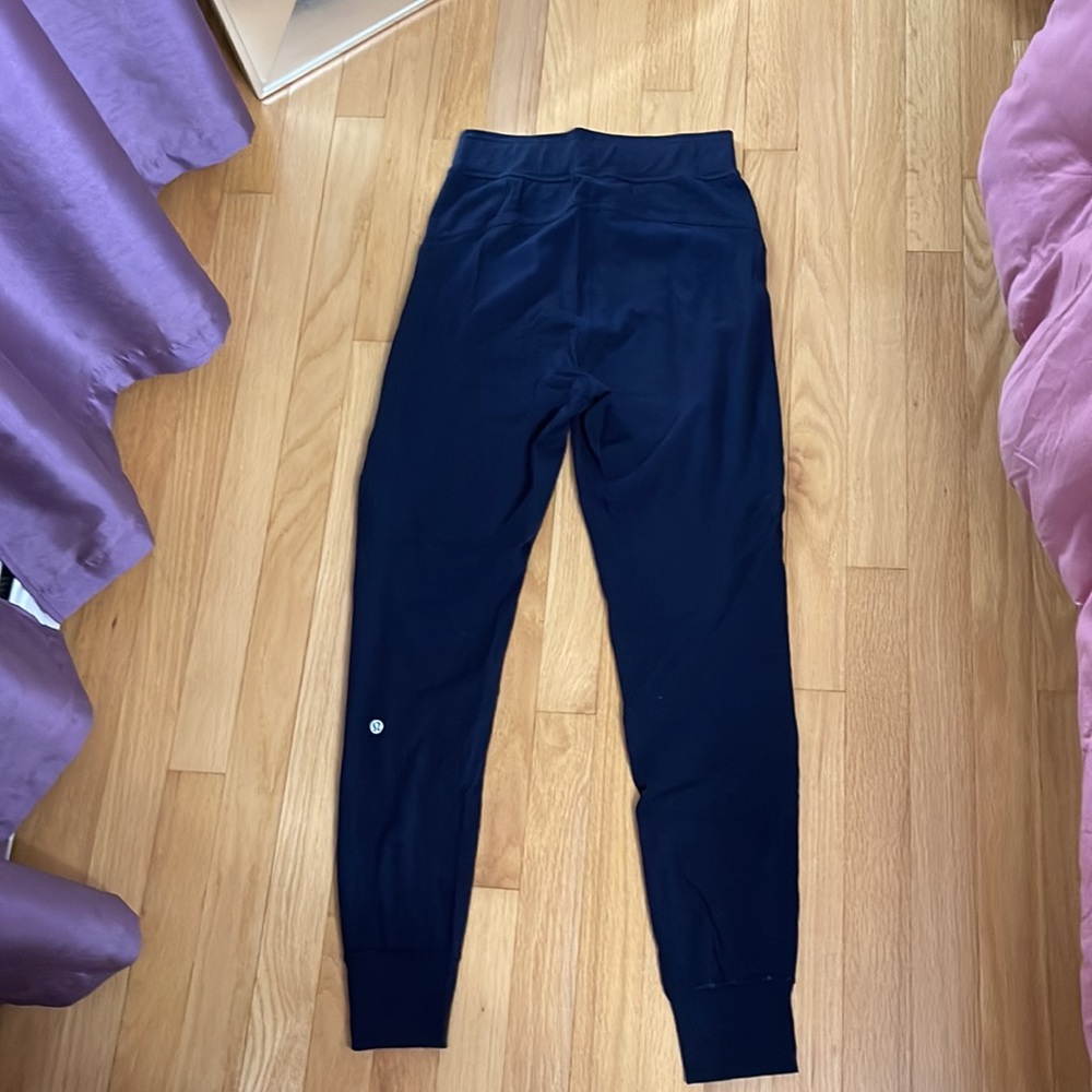 Lululemon high-rise jogger